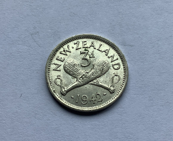 High grade 1942 New Zealand threepence coin .500 silver